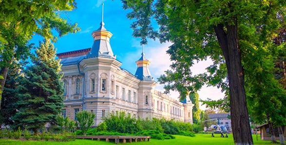 Moldova Travel Guide